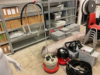 Partij diverse kledingwinkel toebehoren - afbeelding 2 van  20
