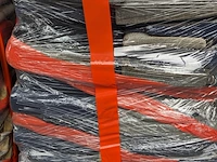Partij diverse klm kussens op 3x pallet - afbeelding 2 van  11