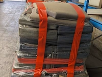 Partij diverse klm kussens op 3x pallet - afbeelding 3 van  11