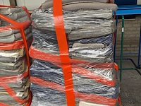 Partij diverse klm kussens op 3x pallet - afbeelding 6 van  11
