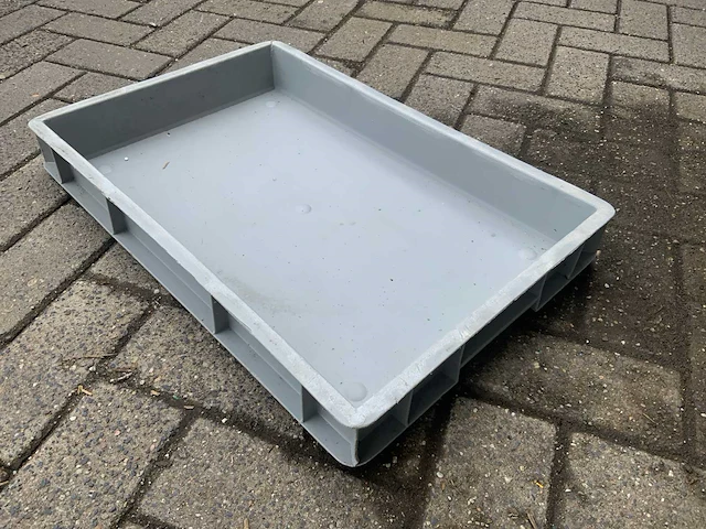 Partij diverse kunststof pallets en stapelbakken - afbeelding 4 van  6