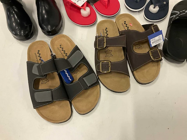 Partij diverse laarzen, slippers & sandalen (61x) - afbeelding 5 van  6