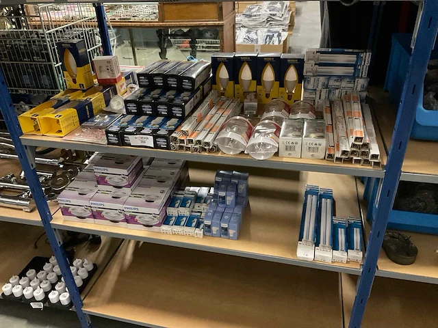 Partij diverse lampen (138x) - afbeelding 1 van  7