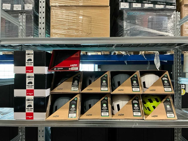 Partij diverse lazer/met fietshelmen (12x) - afbeelding 1 van  13