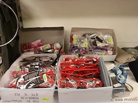 Partij diverse (lees) brillen, tasjes & sieraden - afbeelding 8 van  9
