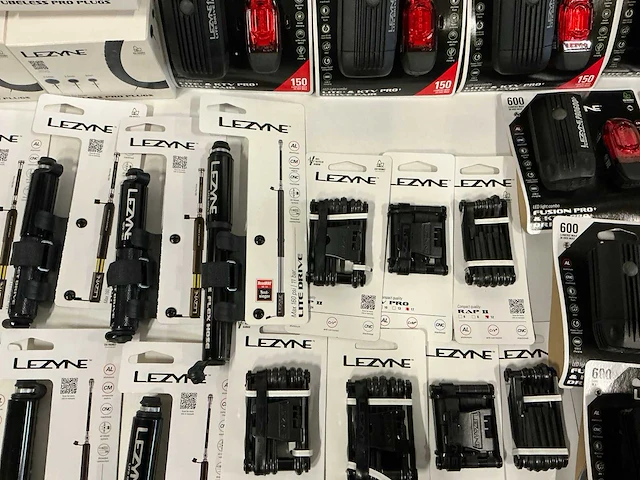 Partij diverse lezyne fiets benodigdheden (72x) - afbeelding 2 van  14