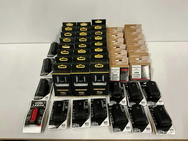Partij diverse lezyne/laze/antusi fietslampen (49x) - afbeelding 1 van  6