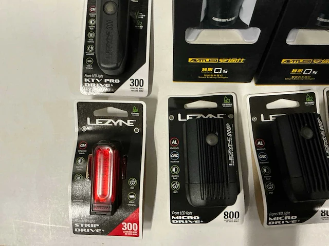 Partij diverse lezyne/laze/antusi fietslampen (49x) - afbeelding 2 van  6