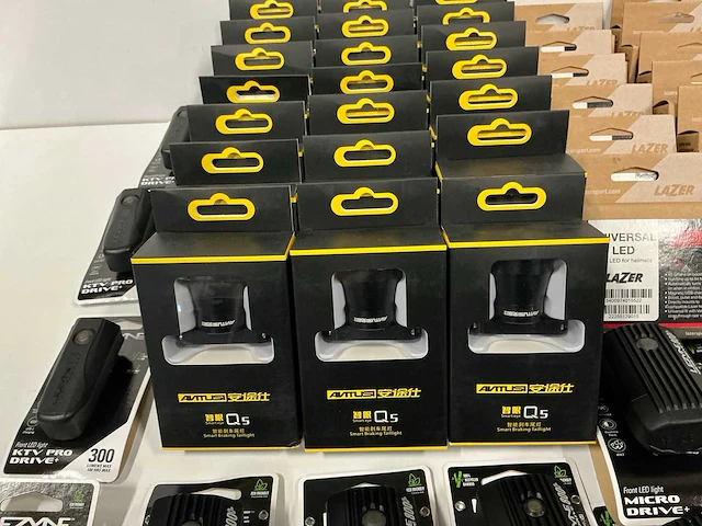 Partij diverse lezyne/laze/antusi fietslampen (49x) - afbeelding 5 van  6