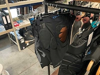 Partij diverse lichaamsbescherming (13x) - afbeelding 10 van  21