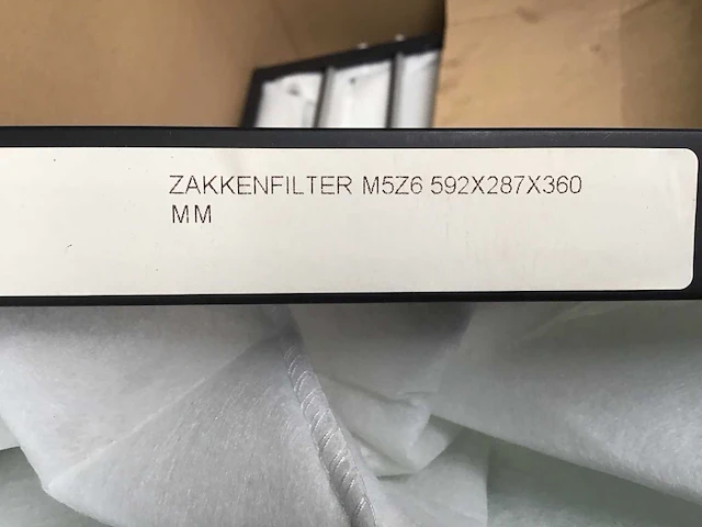 Partij diverse luchtfilters - afbeelding 17 van  17