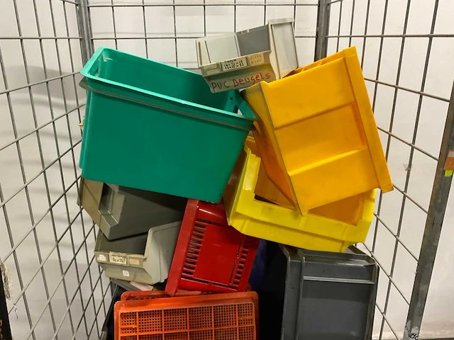 Partij diverse magazijn en stapelbakken - afbeelding 2 van  5