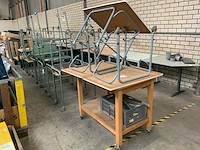 Partij diverse magazijnwagens en mobiele tafels - afbeelding 1 van  6