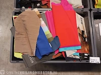 Partij diverse materiaal- en kleurstalen - afbeelding 16 van  21