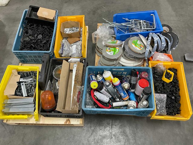 Partij diverse materialen - afbeelding 1 van  5