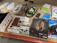 Partij diverse mobiele telefoonaccessoires - afbeelding 8 van  13
