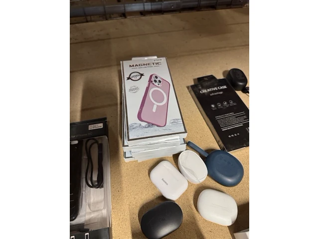 Partij diverse mobiele telefoonaccessoires - afbeelding 11 van  13