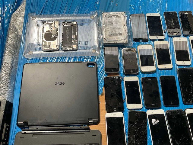 Partij diverse mobiele telefoons - afbeelding 4 van  9