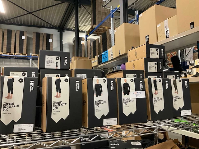 Partij diverse monsroyale heren merino baselayers (29x) - afbeelding 1 van  8