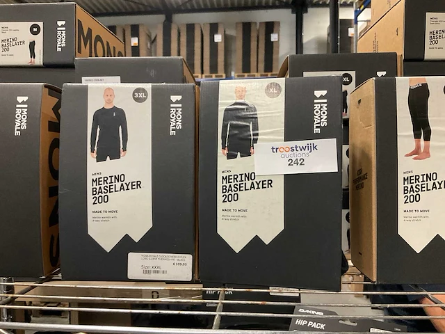 Partij diverse monsroyale heren merino baselayers (29x) - afbeelding 4 van  8