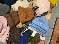 Partij diverse mutsen o.a carhartt/quiksilver/roxy/rebelrose (106x) - afbeelding 7 van  15