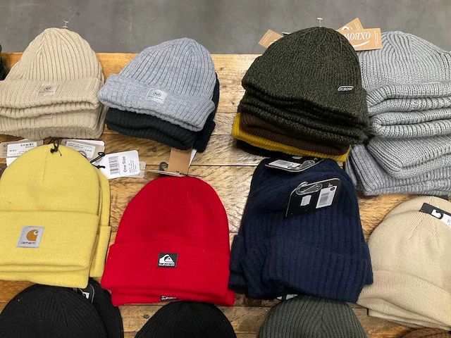 Partij diverse mutsen o.a carhartt/quiksilver/roxy/rebelrose (106x) - afbeelding 11 van  15