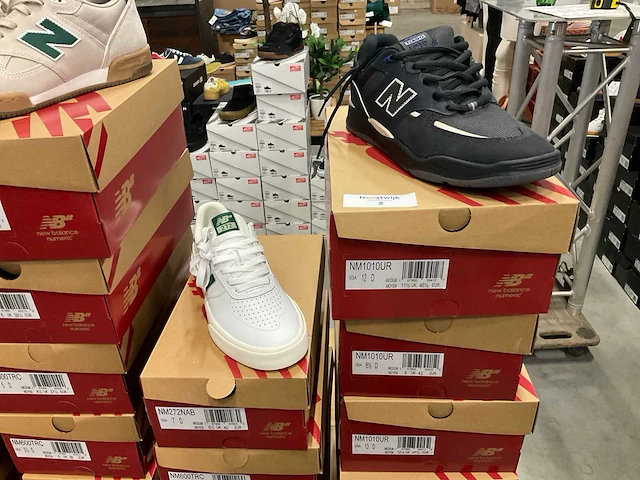 Partij diverse new balance sneakers (39x) - afbeelding 4 van  13