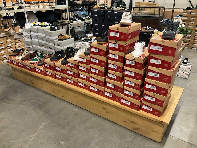 Partij diverse new balance sneakers (39x) - afbeelding 1 van  13