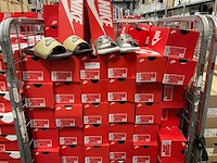 Partij diverse nike slippers (164x)