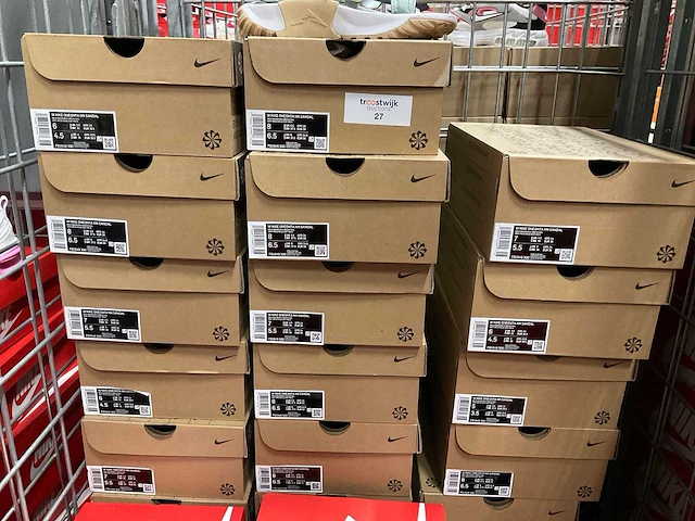 Partij diverse nike slippers (43x) - afbeelding 4 van  4