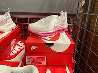 Partij diverse nike sneakers (38x) - afbeelding 3 van  5