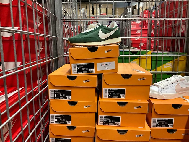 Partij diverse nike sneakers (45x) - afbeelding 3 van  7