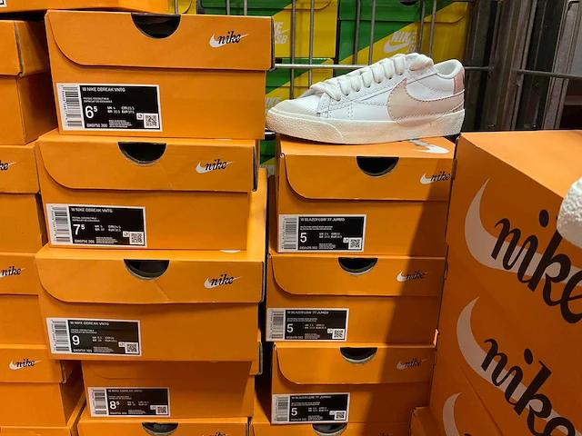 Partij diverse nike sneakers (45x) - afbeelding 4 van  7