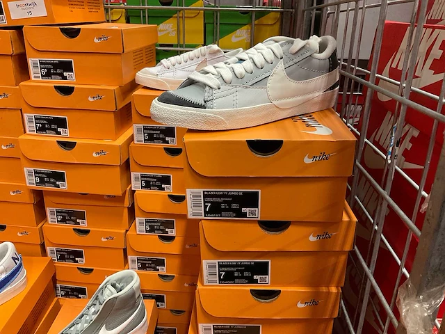 Partij diverse nike sneakers (45x) - afbeelding 5 van  7