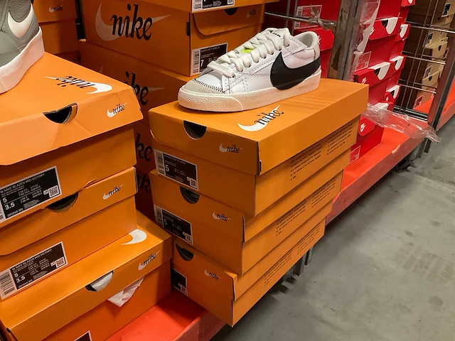 Partij diverse nike sneakers (45x) - afbeelding 7 van  7
