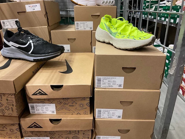 Partij diverse nike sneakers (45x) - afbeelding 5 van  7
