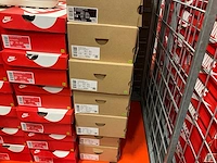 Partij diverse nike sneakers (52x) - afbeelding 4 van  6