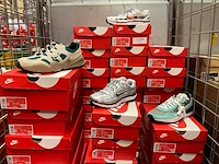 Partij diverse nike sneakers (55x) - afbeelding 1 van  5