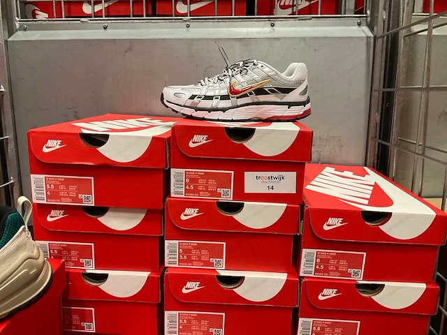 Partij diverse nike sneakers (55x) - afbeelding 3 van  5