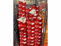 Partij diverse nike sneakers (58x) - afbeelding 2 van  6