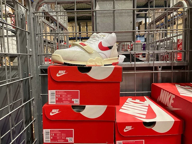 Partij diverse nike sneakers (58x) - afbeelding 3 van  6