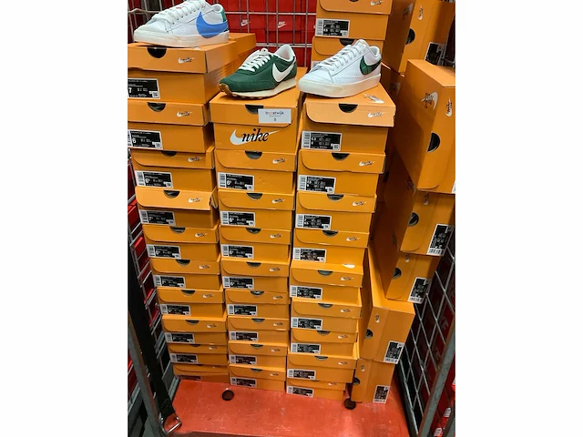Partij diverse nike sneakers (69x) - afbeelding 3 van  5