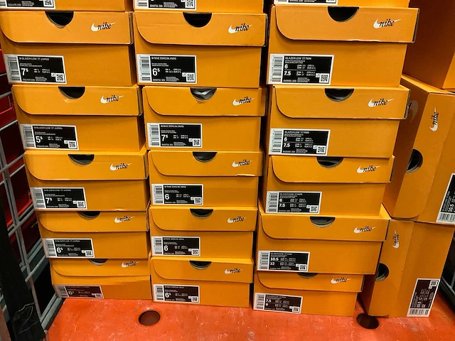 Partij diverse nike sneakers (69x) - afbeelding 5 van  5