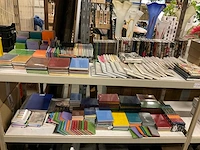Partij diverse notitieblokken&paspoorthouders (355x) - afbeelding 1 van  11