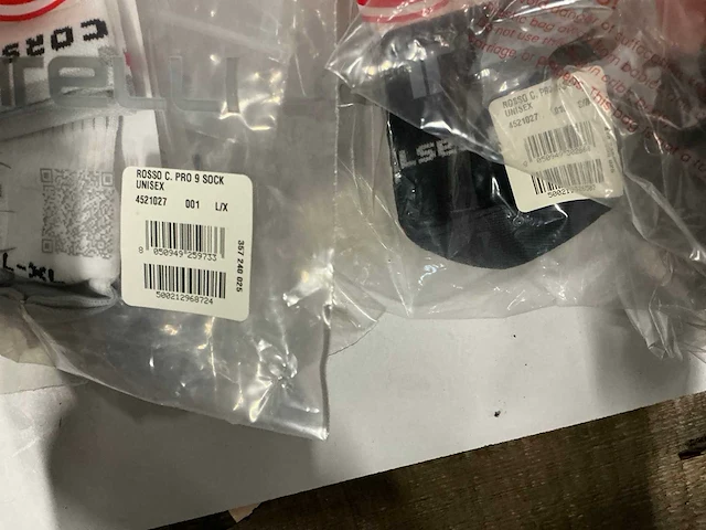 Partij diverse o.a castelli/assos/sealskinz fietssokken (67x) - afbeelding 3 van  17