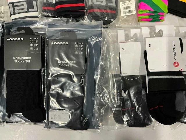 Partij diverse o.a castelli/assos/sealskinz fietssokken (67x) - afbeelding 13 van  17