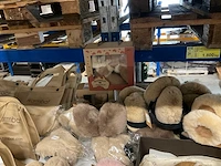 Partij diverse o.a oorwarmers/flessenjasjes/etc (48x) - afbeelding 6 van  8