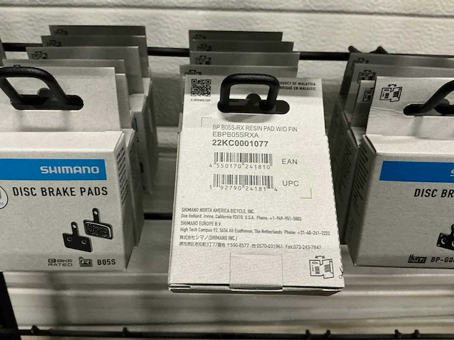 Partij diverse o.a shimano disc brake pads/ spd cleat sets / overige (194x) - afbeelding 5 van  24