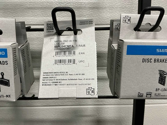 Partij diverse o.a shimano disc brake pads/ spd cleat sets / overige (194x) - afbeelding 6 van  24