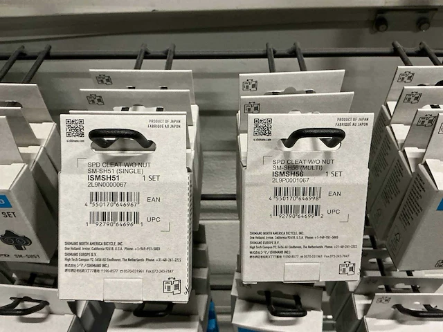 Partij diverse o.a shimano disc brake pads/ spd cleat sets / overige (194x) - afbeelding 8 van  24